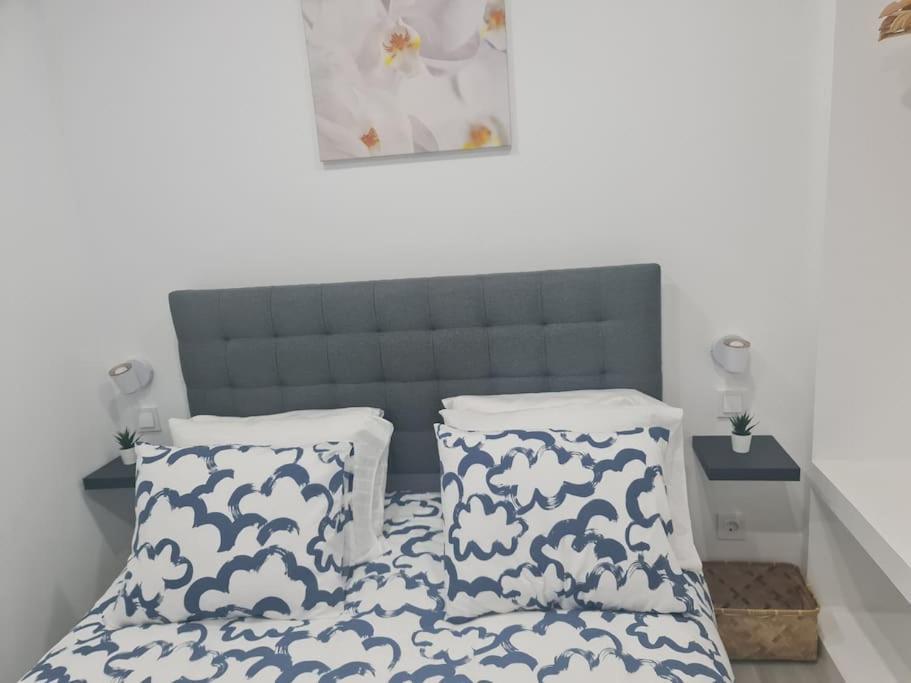 "Linda'S Guest House" Beach House With Private Patio & Hot Tub, 3 Min From The Beach Costa de Caparica Kültér fotó